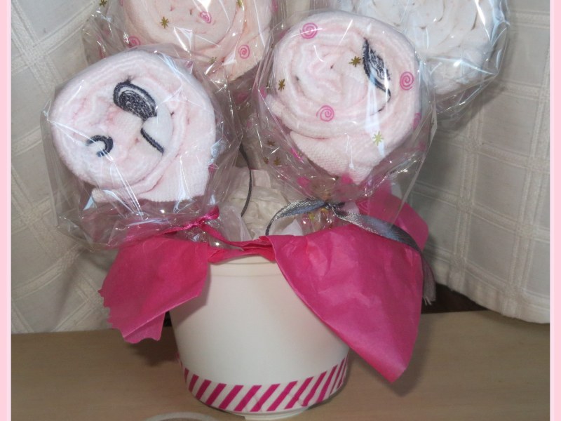 Baby Shower: Pìruletas hechas de ropitas